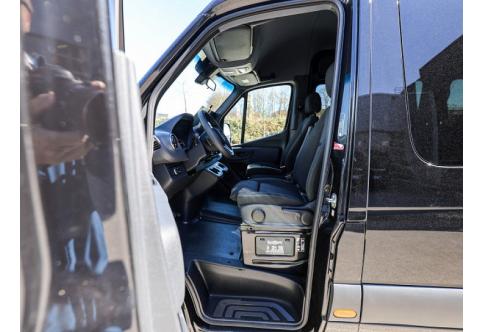 Mercedes-Benz Sprinter #9