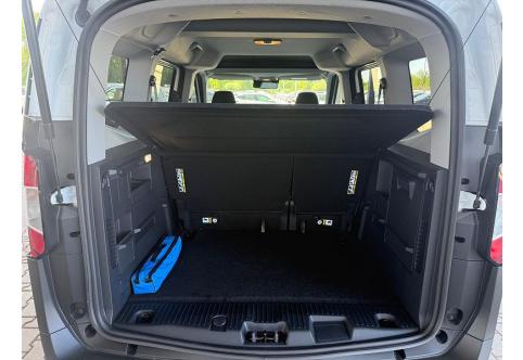 Ford Tourneo Courier #8