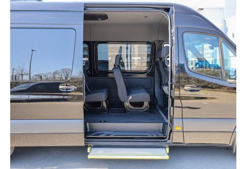Mercedes-Benz Sprinter #4