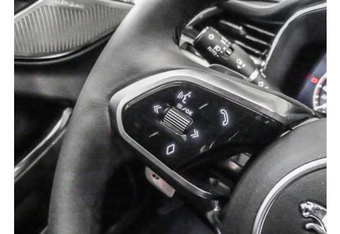Jaguar XF #20