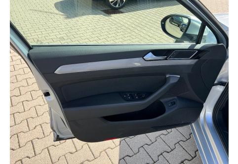 VW Passat #10