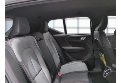 Volvo XC40 #13