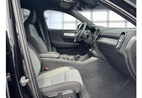 Volvo XC40 #17
