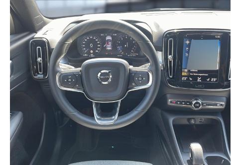 Volvo XC40 #8