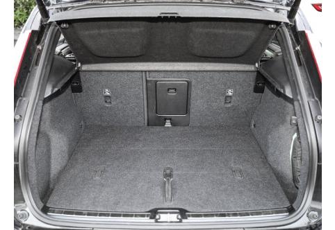 Volvo XC40 #16
