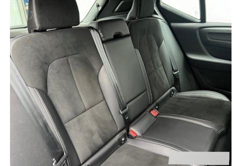 Volvo XC40 #12