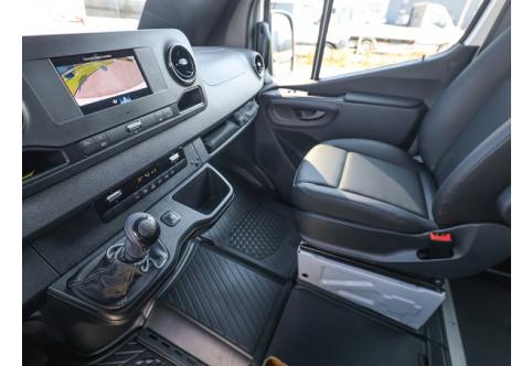 Mercedes-Benz Sprinter #15