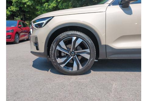 Volvo XC40 #17