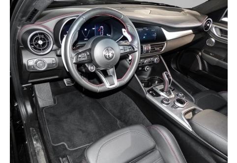 Alfa Romeo Giulia #4