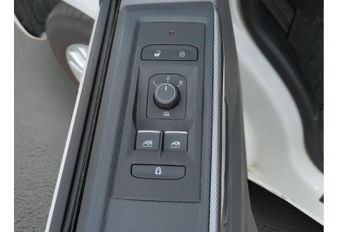 VW T6 Caravelle #16