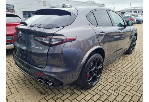 Alfa Romeo Stelvio #3