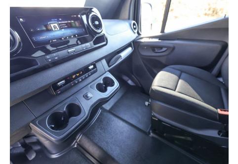 Mercedes-Benz Sprinter #14
