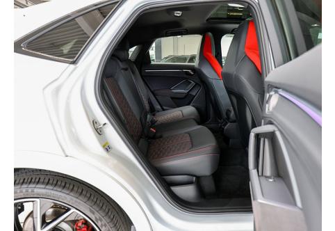 Audi RSQ3 #4