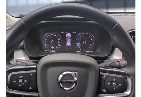 Volvo XC40 #10