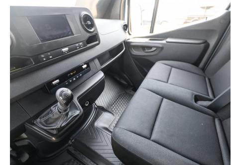 Mercedes-Benz Sprinter #13