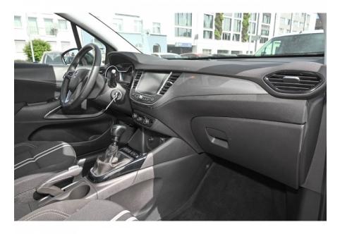 Opel Crossland X #8
