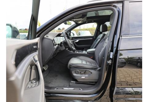 VW Touareg #9