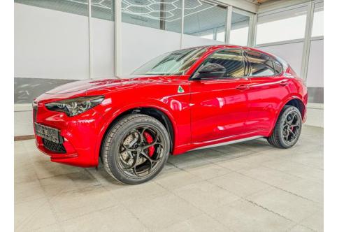 Alfa Romeo Stelvio #1