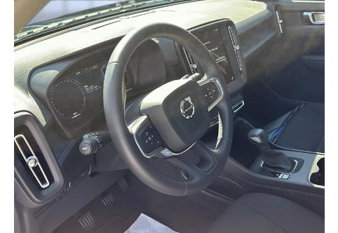 Volvo XC40 #10