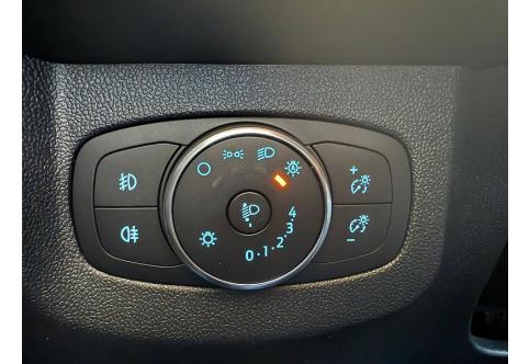 Ford Tourneo Courier #26