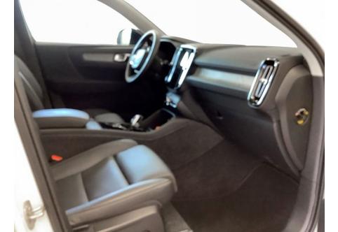 Volvo XC40 #10