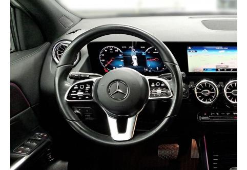 Mercedes-Benz GLA-Klasse #22