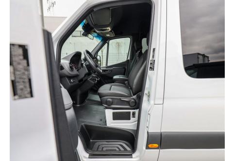 Mercedes-Benz Sprinter #9