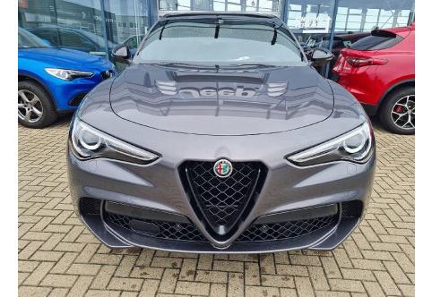 Alfa Romeo Stelvio #6