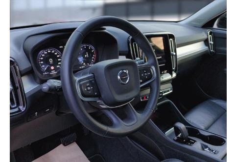 Volvo XC40 #9