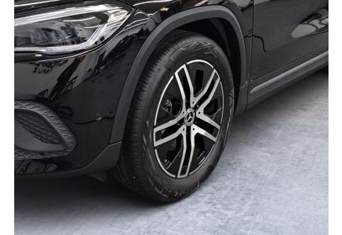 Mercedes-Benz GLA-Klasse #6