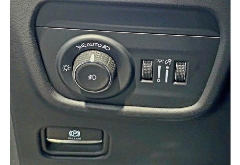 Jeep Grand Cherokee #17