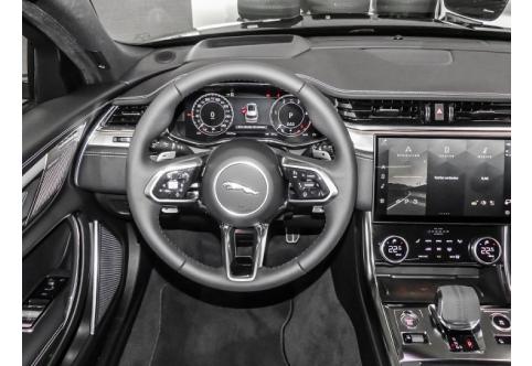 Jaguar XF #21