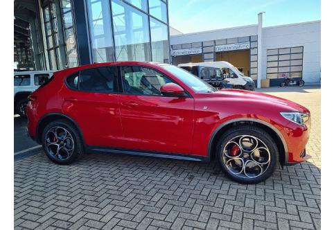 Alfa Romeo Stelvio #8