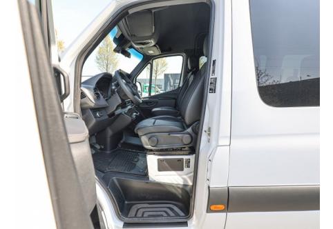 Mercedes-Benz Sprinter #9