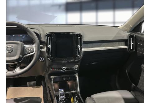 Volvo XC40 #10