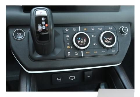 Land Rover Defender #34