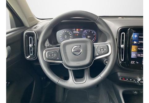 Volvo XC40 #10