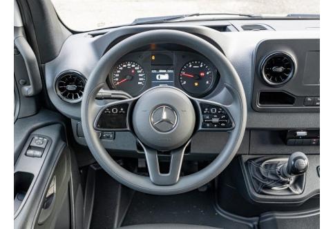 Mercedes-Benz Sprinter #7