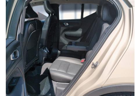 Volvo XC40 #13