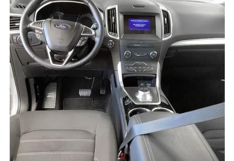 Ford Galaxy #9