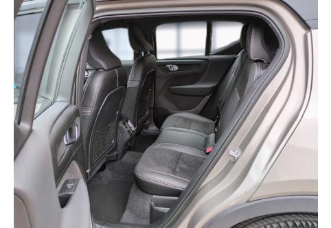 Volvo XC40 #16