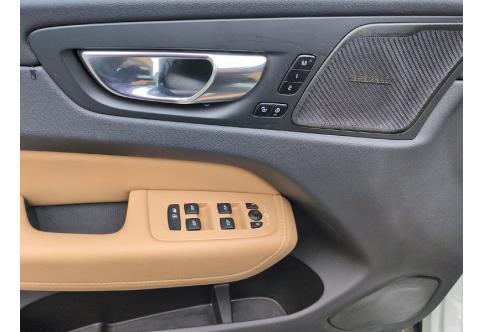 Volvo XC60 #8