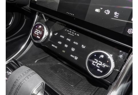 Jaguar XF #12