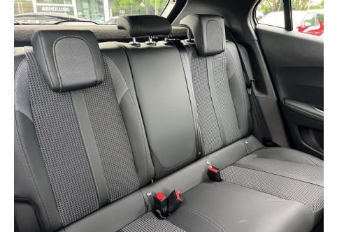 Peugeot 2008 #8