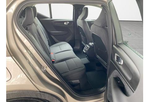Volvo XC40 #13